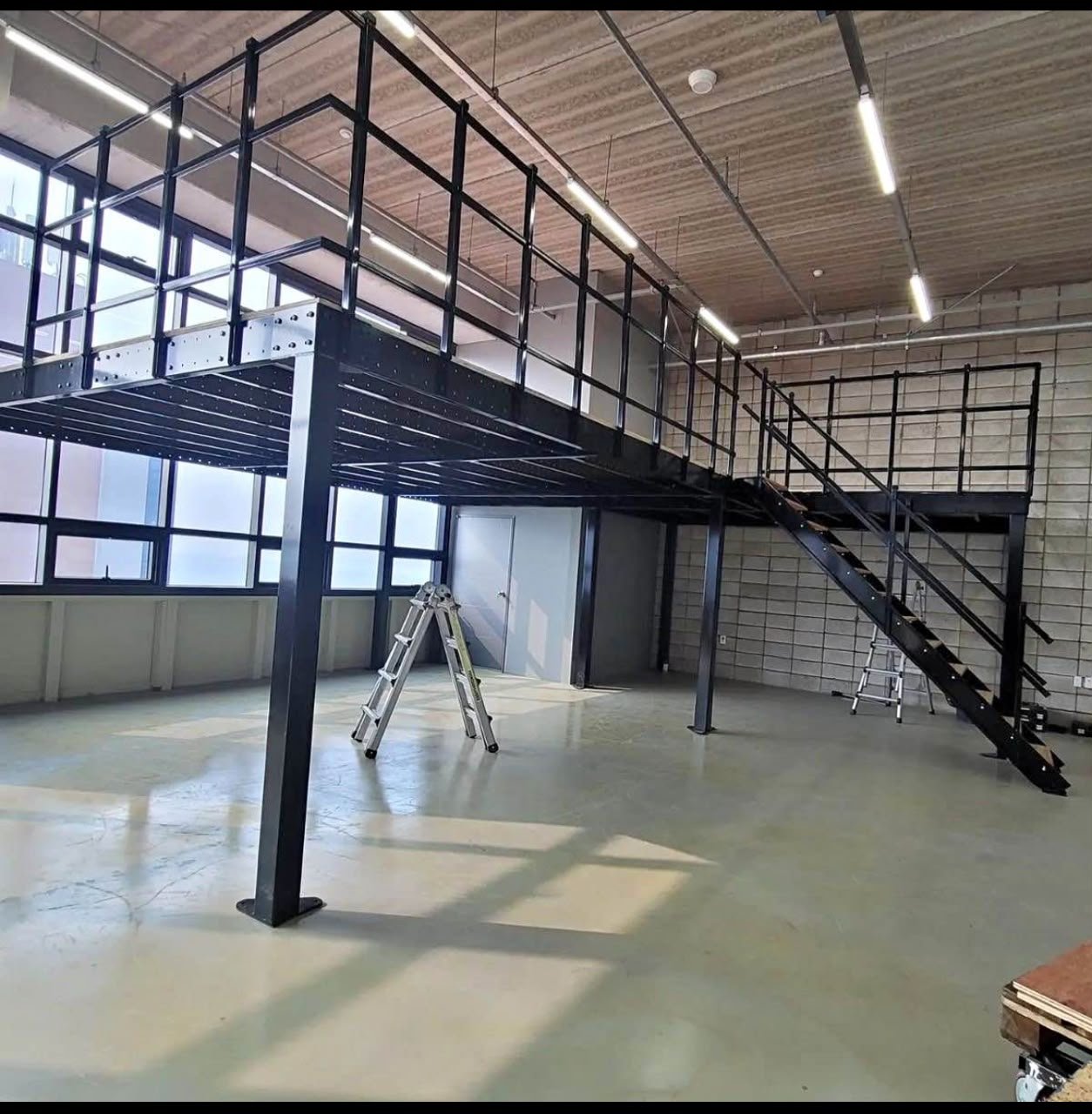 Mezanino metálico - Obra DW Estruturas Metálicas
